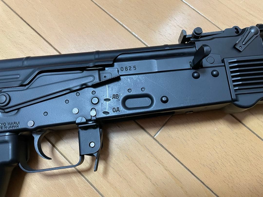 東京マルイ 次世代電動ガン AK102 予備マグ3個　ミニsバッテリー