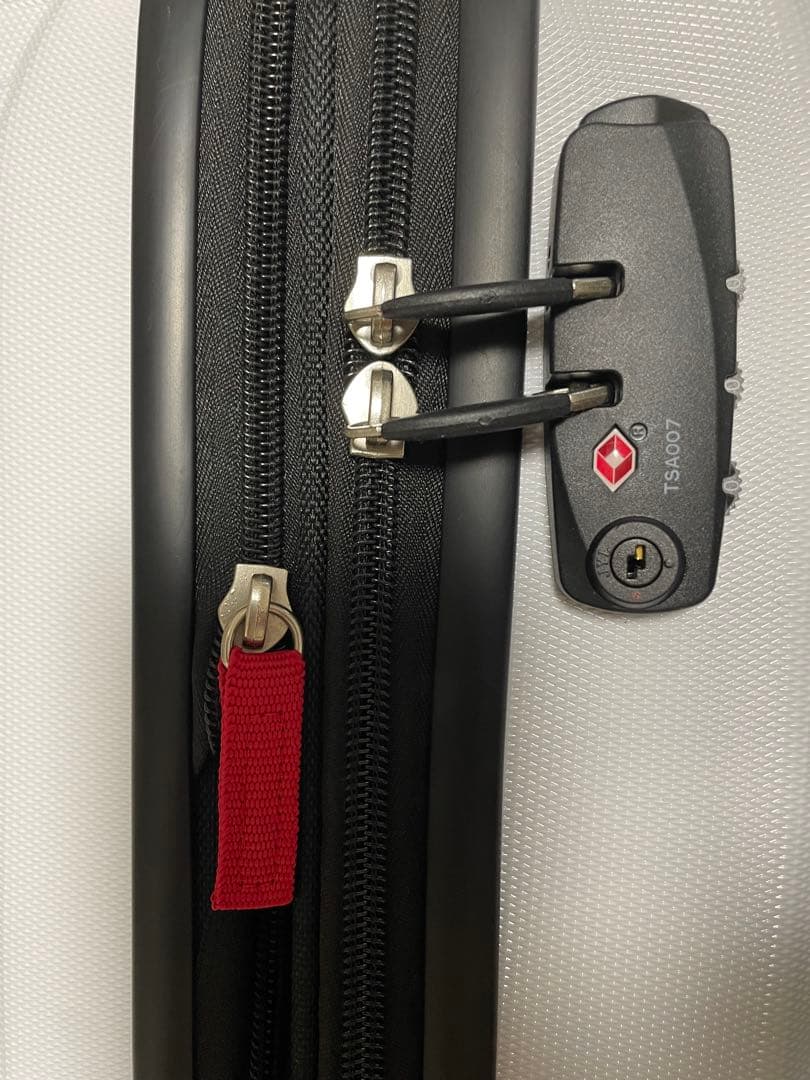 Samsonite スーツケース 機内持ち込み可 TSAロック
