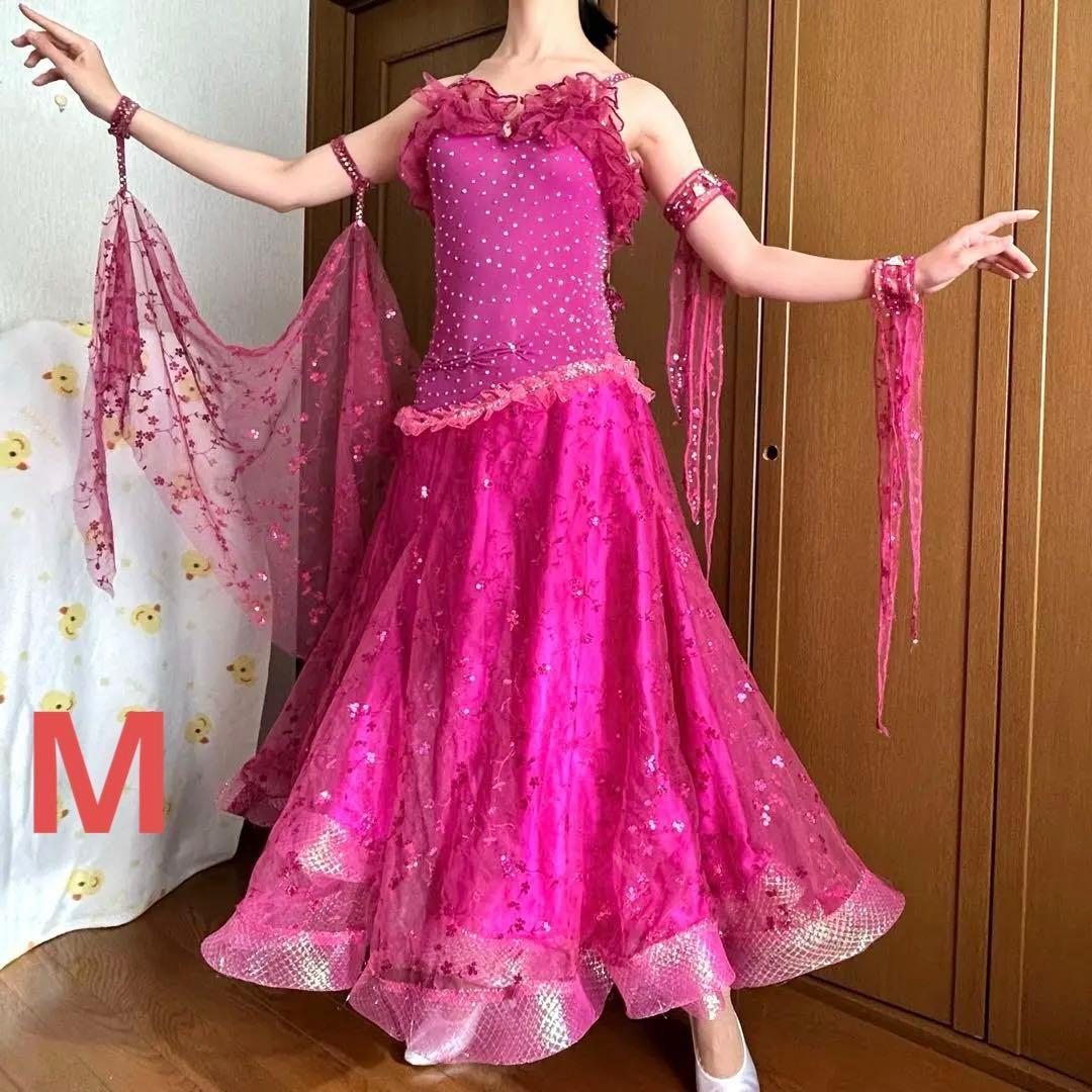 【華やか】フューシャピンク 豪華ストーン　クリスアン　社交ダンス　最終お値下げ