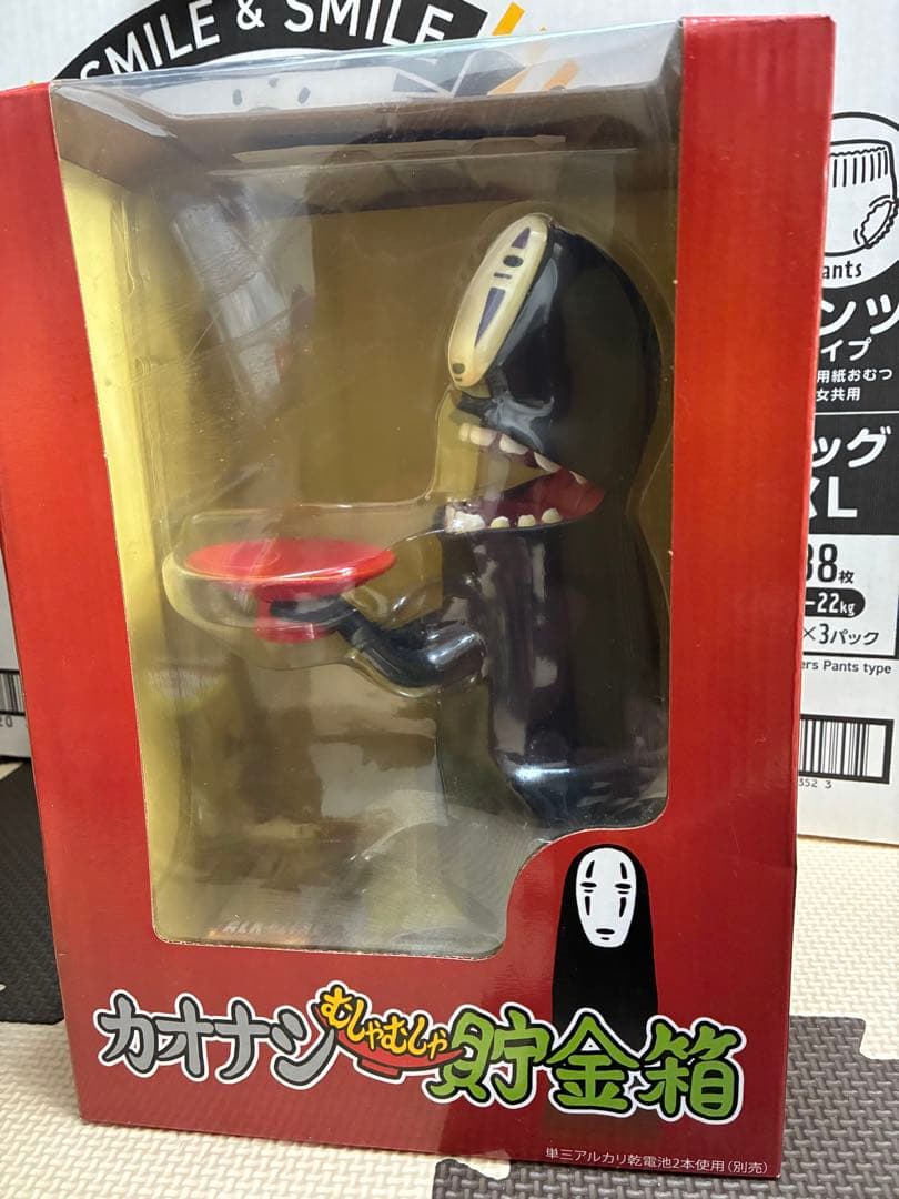 カオナシ フィギュア お金持ち