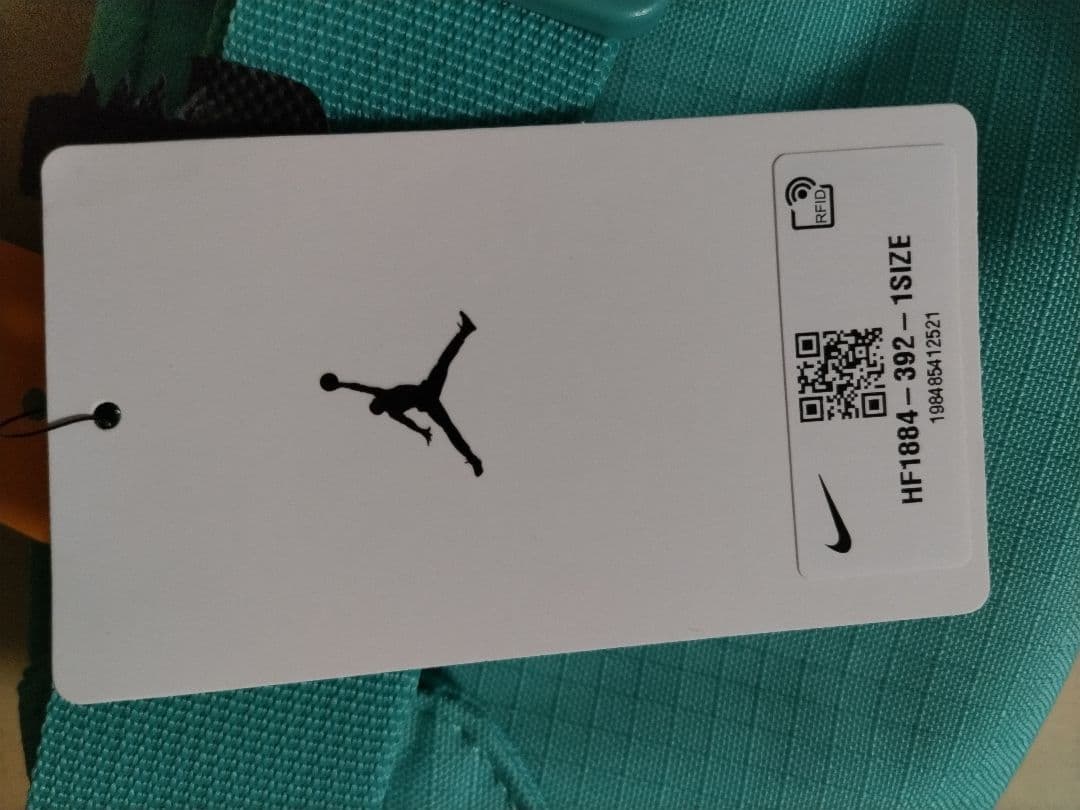 ナイキ JORDAN コーデュラ クロス ボディーバッグ（2L）