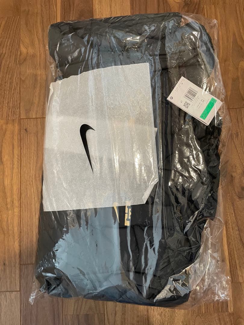 新品未使用　レブロン x リバプール FC ナイキ サッカージャケット