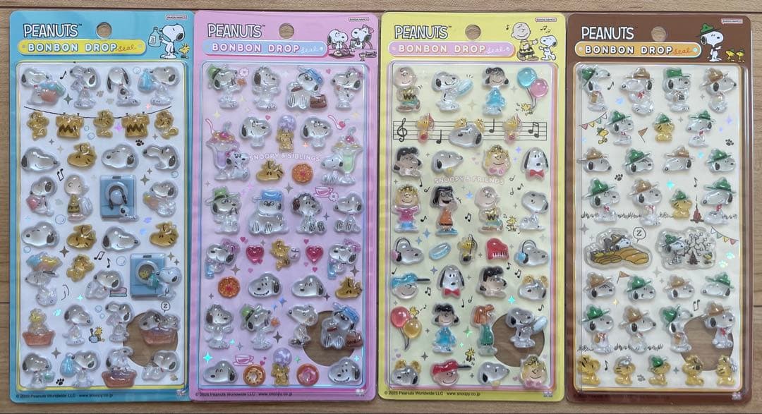 新品未開封　スヌーピー ボンボンドロップシール4枚セット はぴだんぶい おまけ付