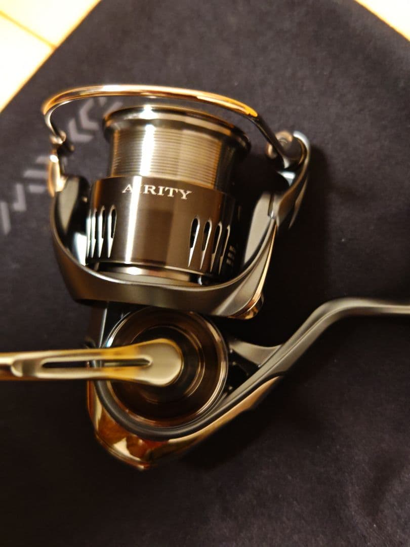 Daiwa AIRITY ST LT2000S-P スピニングリール