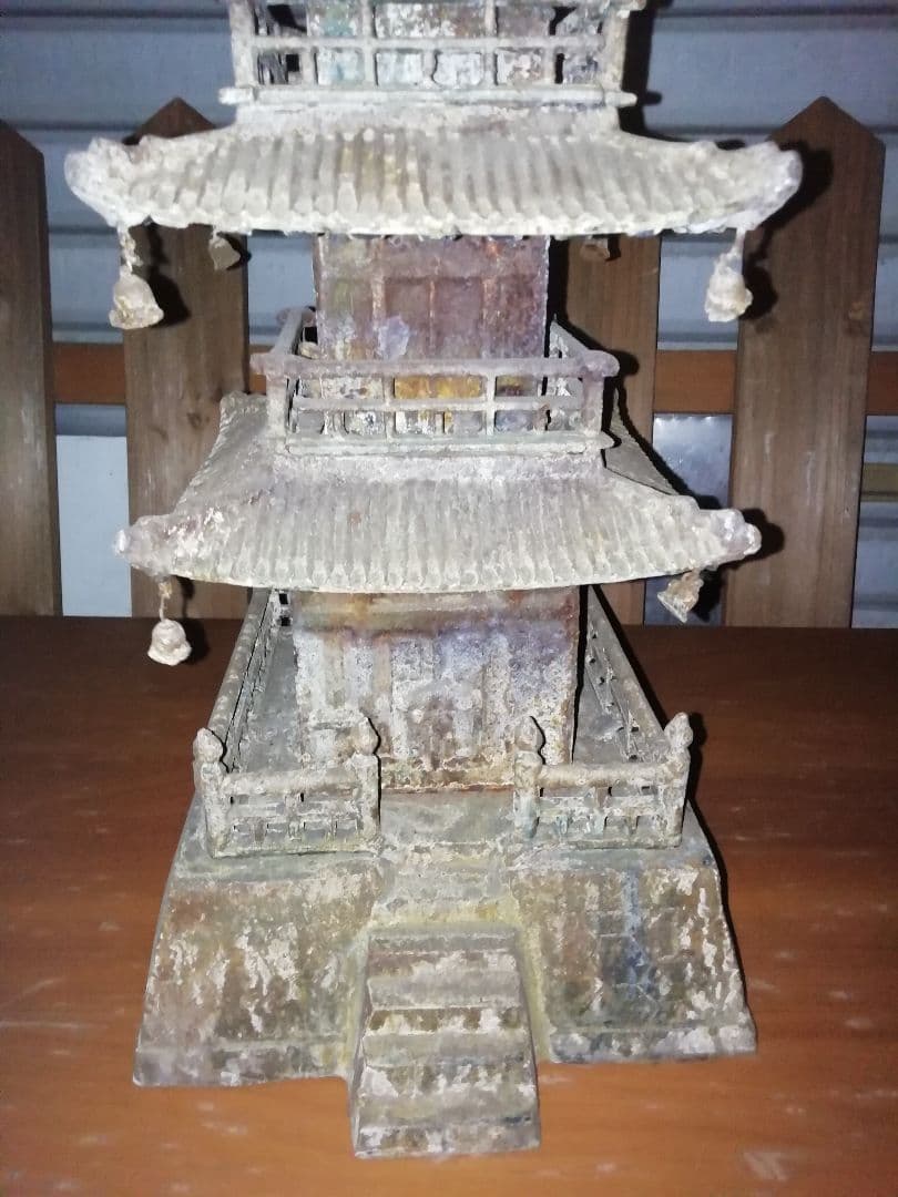 五重塔　旧家の庭園　年代物