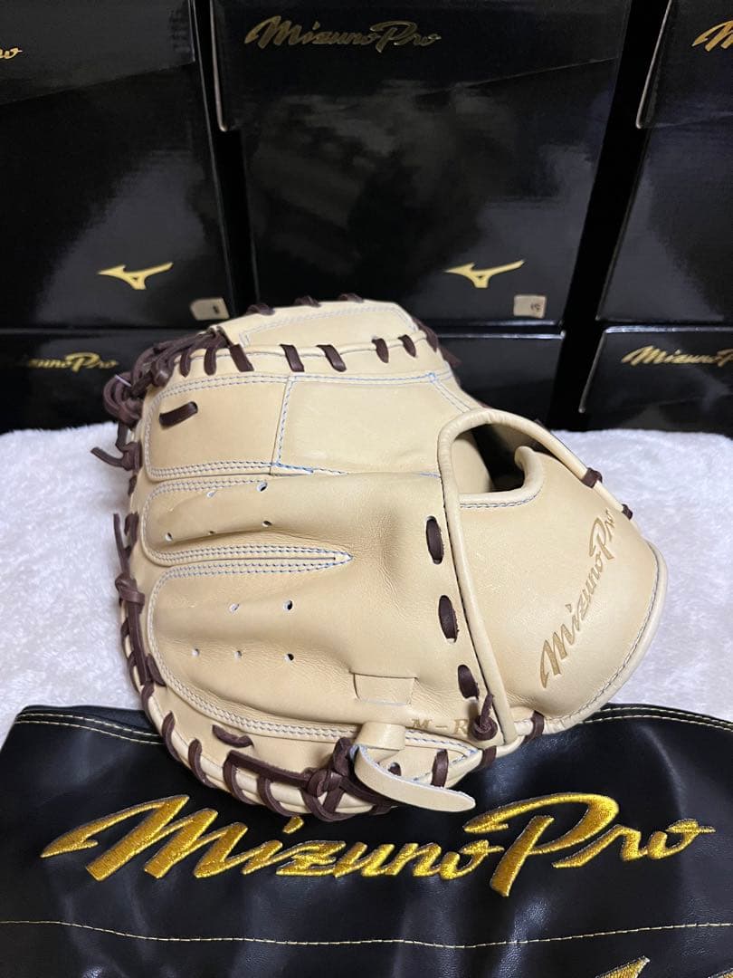 39【人気モデル: 號-SAKEBI】ミズノプロ　軟式　捕手用