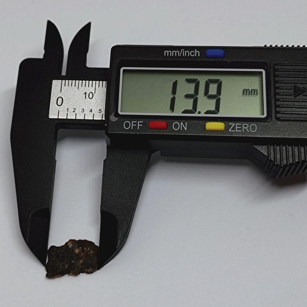 月隕石（ベシャール003）C2504