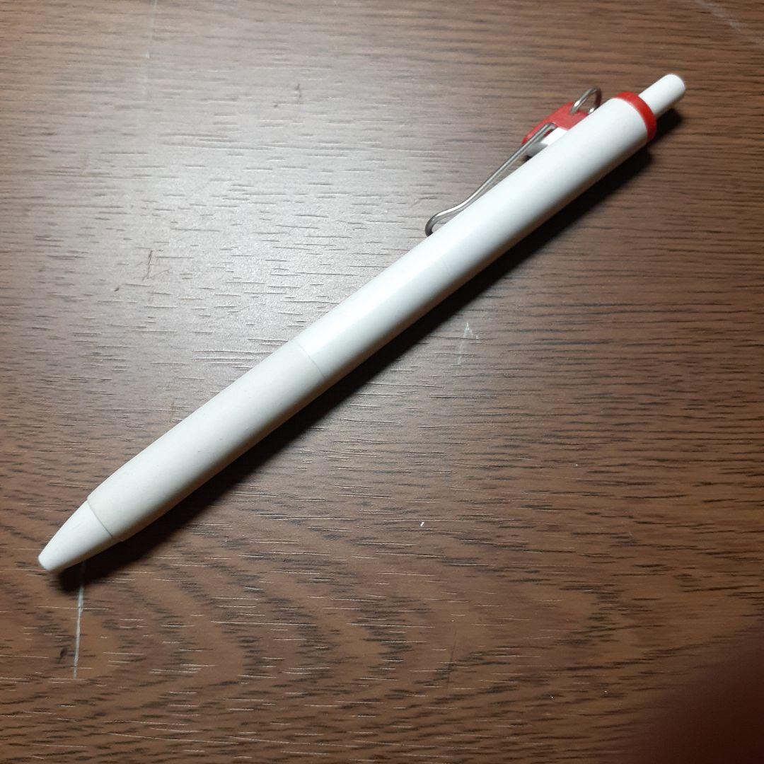 ノックできないボールペンです