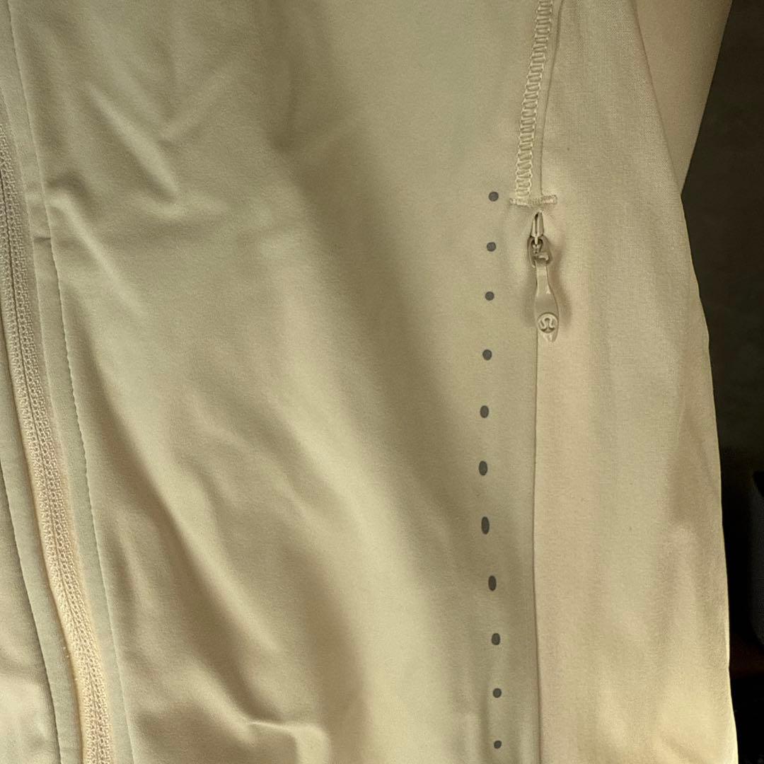 Lululemon SIZE6ライトウエイトランニングジャケット