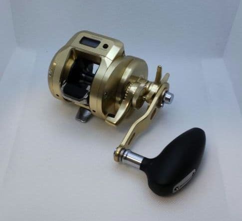 美品　シマノ　オシアコンクエストCT300HG（右巻き）