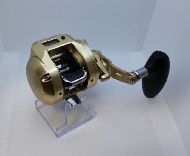 美品　シマノ　オシアコンクエストCT300HG（右巻き）