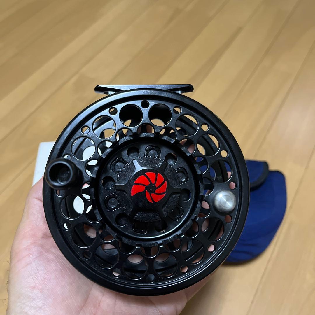 NAUTILUS Twelve ブラック