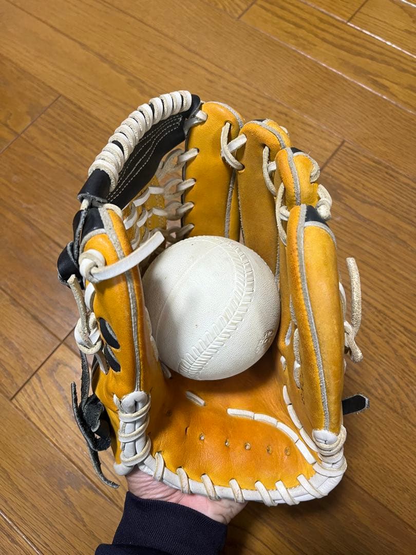 軟式グローブ オレンジ/黒