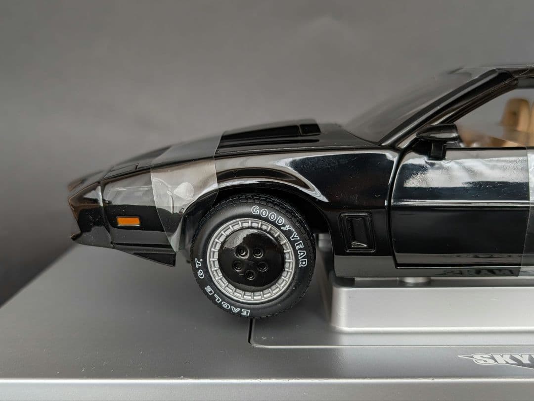 スカイネット 1/18 ナイトライダー K.I.T.T FLASHER機能付き