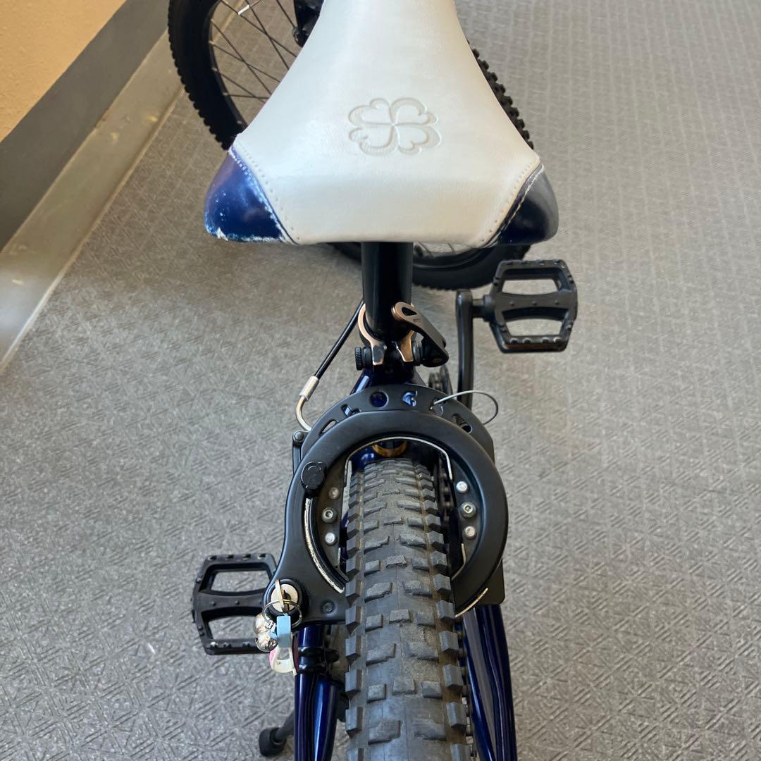 ヨツバサイクル 22インチ　ネイビー/ホワイト