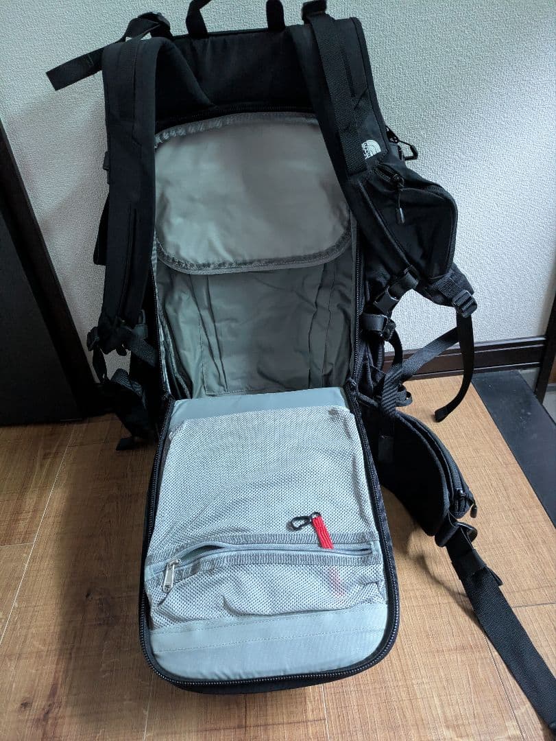 THE NORTH FACE CHUGACH 28 ブラックバックパック
