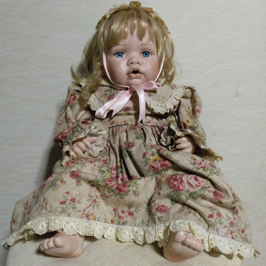 花柄ドレスの女の子リアルな人形 約60cm