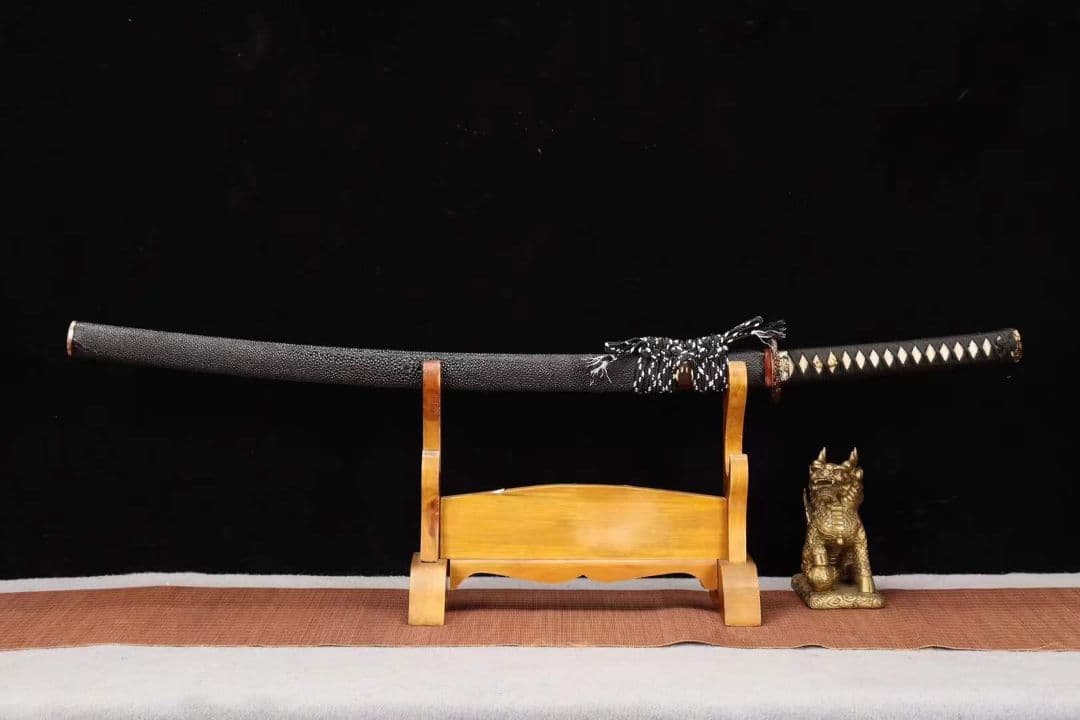 【武士一金の菊】 武具　刀装具　日本刀　模造刀 居合刀