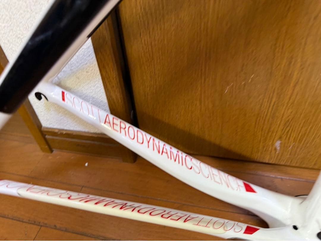 SCOTT FOIL10 フルカーボン　エアロロードバイク