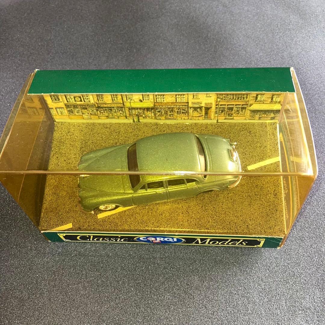 コーギー　クラッシックカーズ　1959年ジャガーサルーン&3.4 ポリス仕様