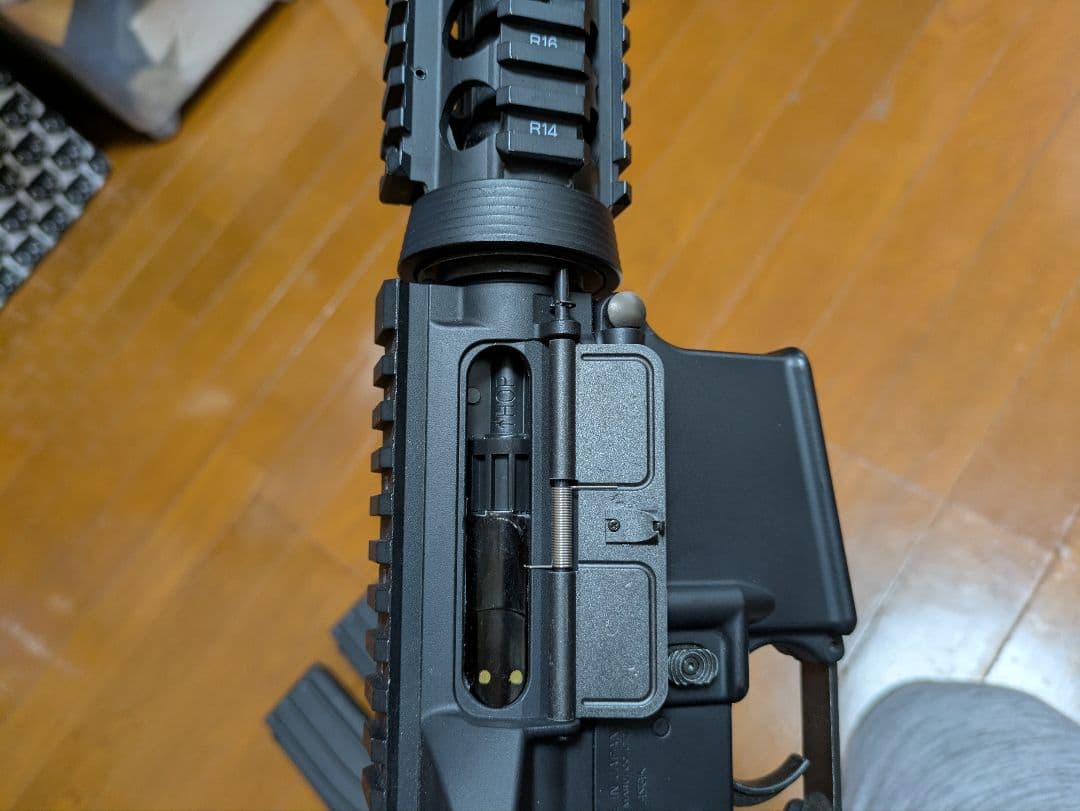 東京マルイ次世代電動ガン SOPMOD M4 バッテリー、マガジン4本付き