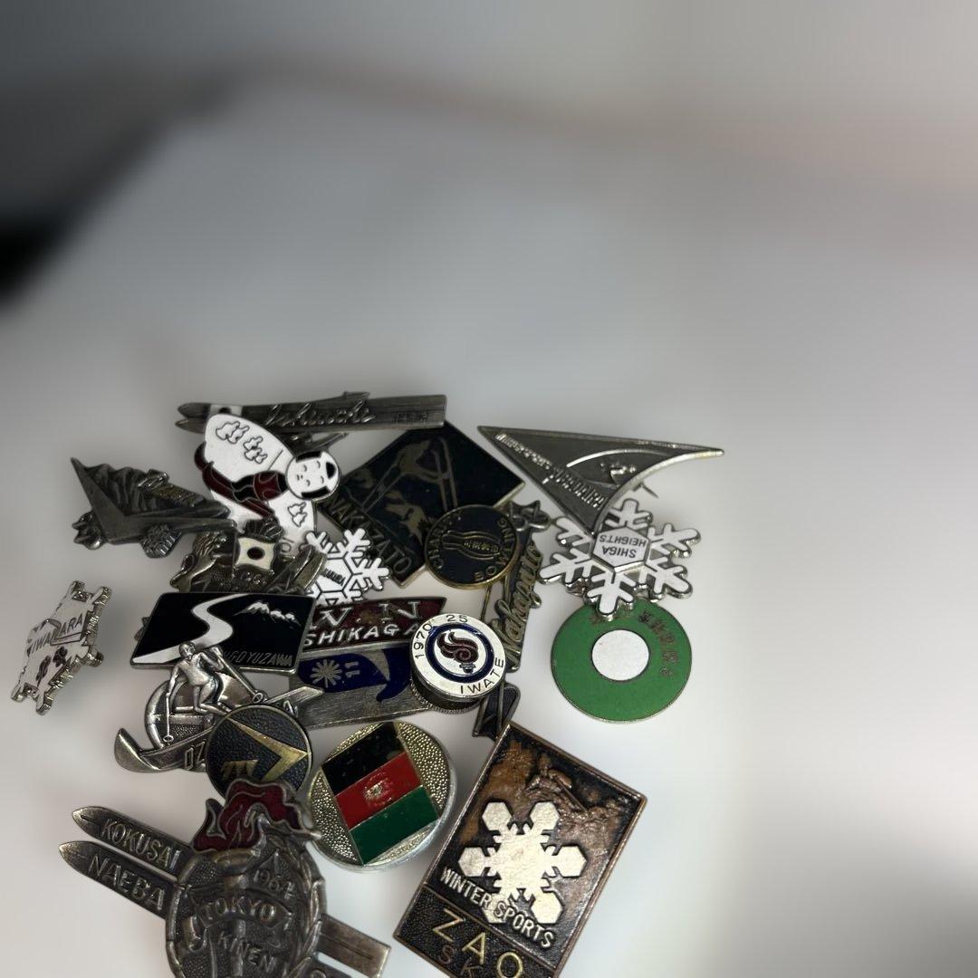 登山記念の山バッジやピンバッジの20個　まとめ売り