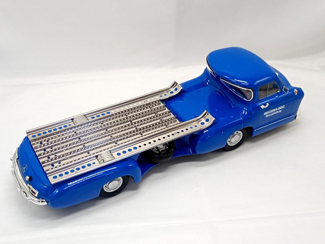 WERK83 1/18 メルセデス ランスポーター ブルーワンダー 1955