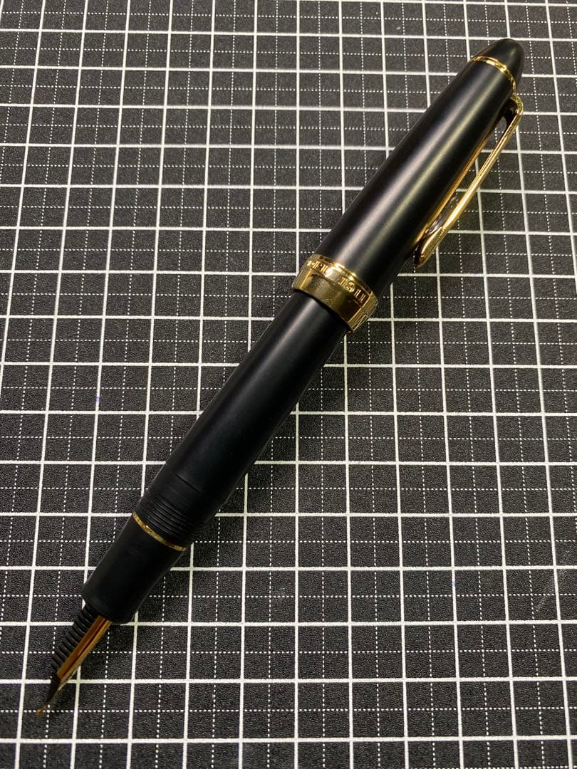 SAILOR PROFIT 21 梨地　長刀研ぎ　万年筆　字幅NMF