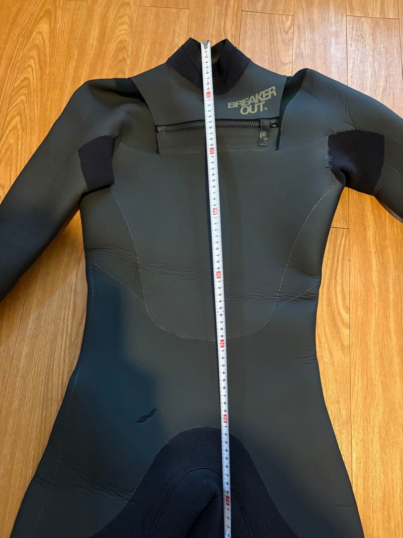 ブレイカーアウト セミドライ ウェットスーツ5mm ML相当