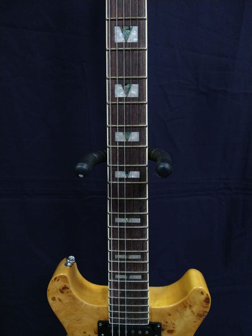 新品　カスタムメイド エレキギター　バードアイメープルトップ＆バスウッドボディー