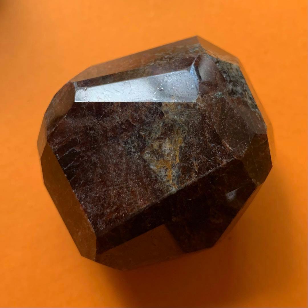 ダークレッドの12面体結晶ガーネット(Lサイズ3)ポリッシュ/置物