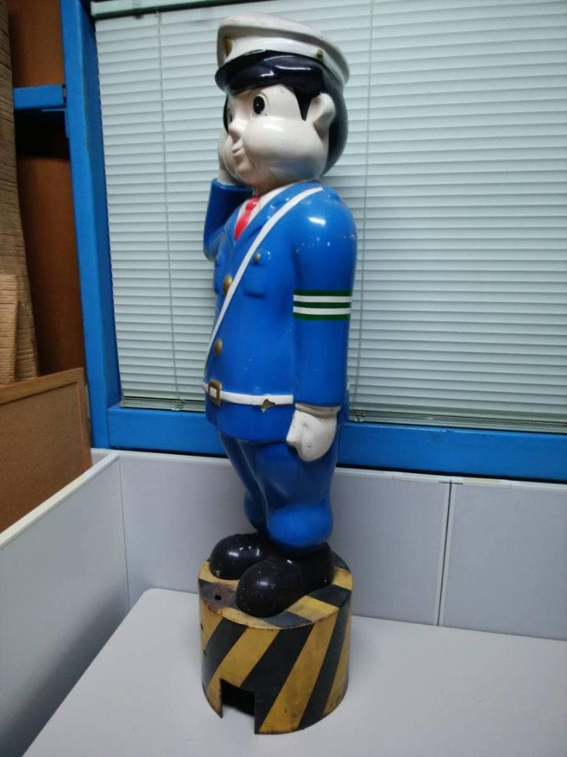 昭和30年代【レア】当時物☆横断歩道を守り続けた☆おまわりさん高さ1m20cm