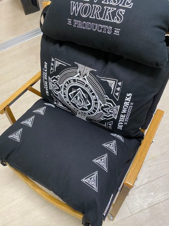 デバイスワークス　ガラモコandカーミットチェア