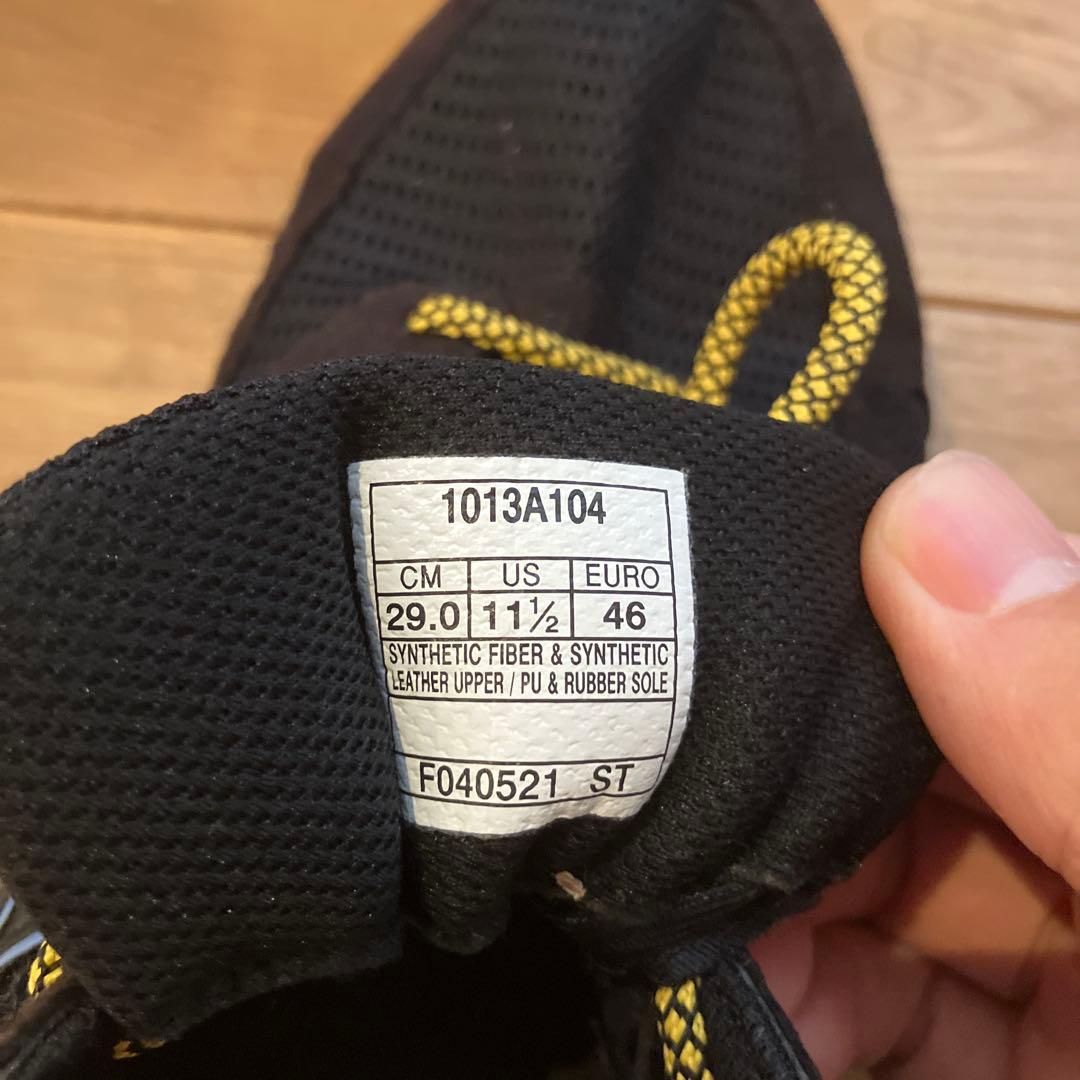 ASICS ターサーJAPAN 1013A104 29.0cm