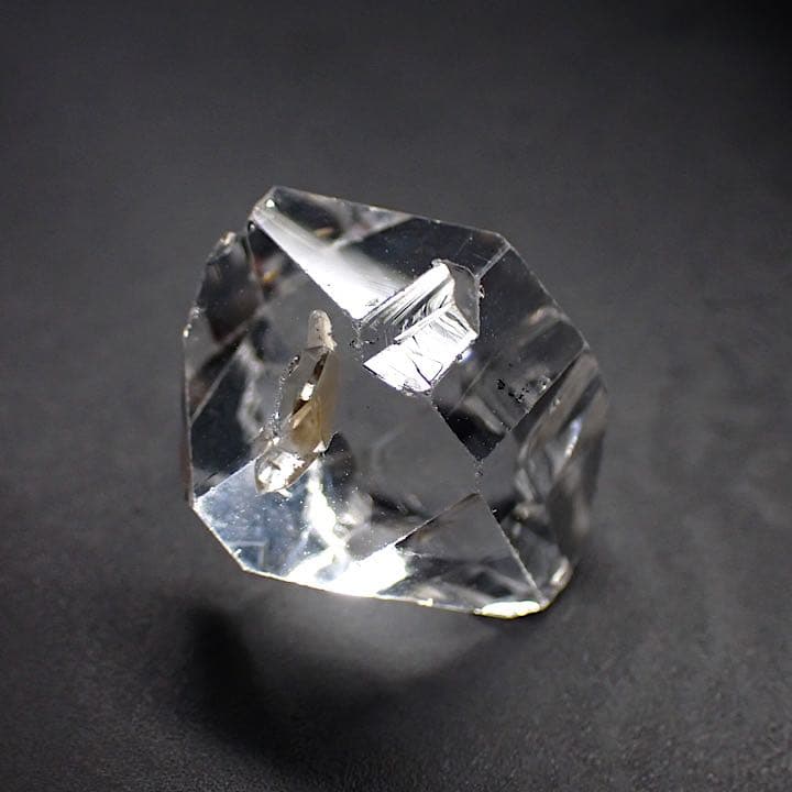 【パキスタン産】ダイヤモンドクォーツ