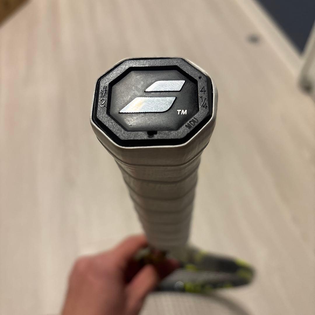 Babolat ピュアアエロ98 グリップ2