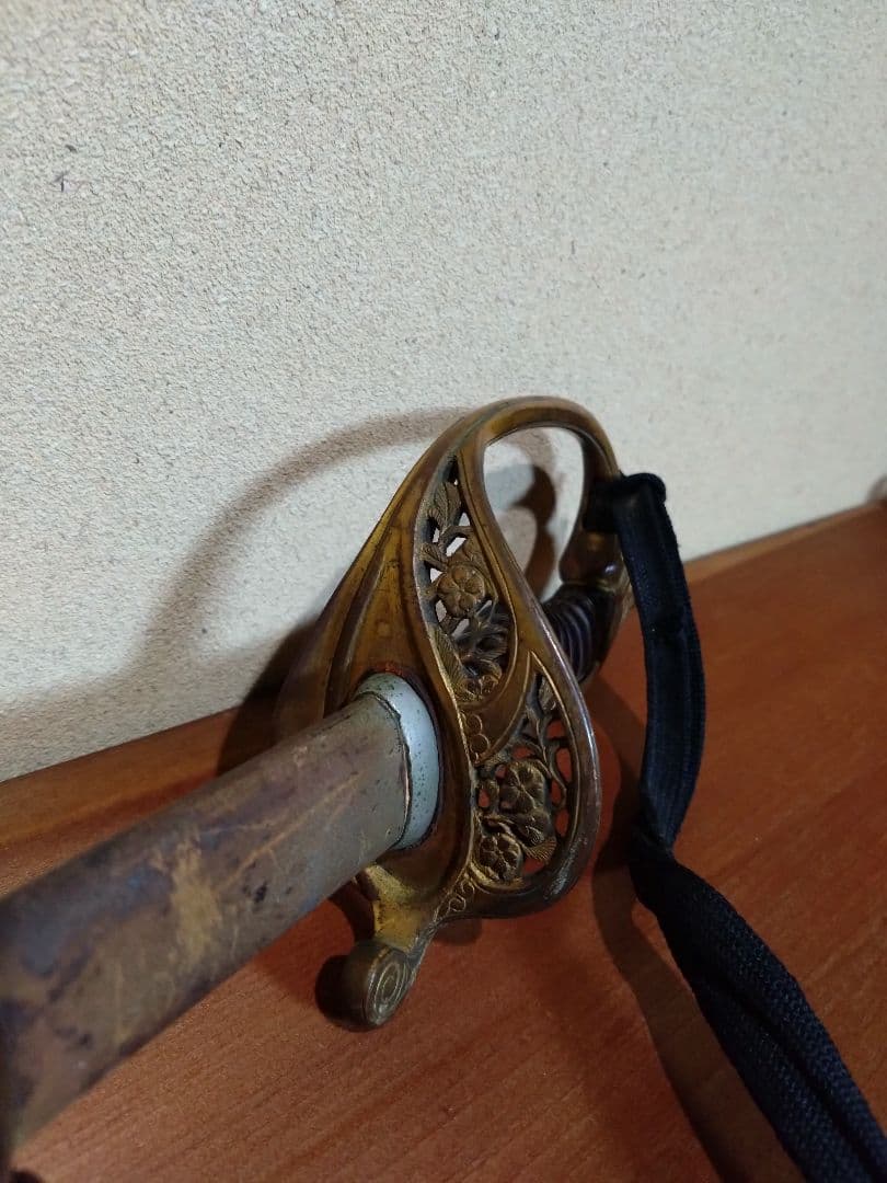 旧日本軍 桜花 三つ葉葵紋 サーベル 指揮刀 模造刀 軍刀 日本軍 海軍 陸軍