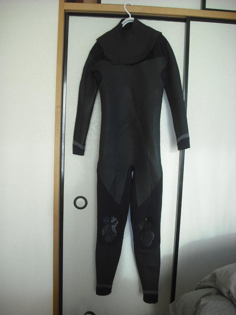 【程度良好！国産】AND NEW YOU　セミドライウエットスーツ　Ｍ～ML相当