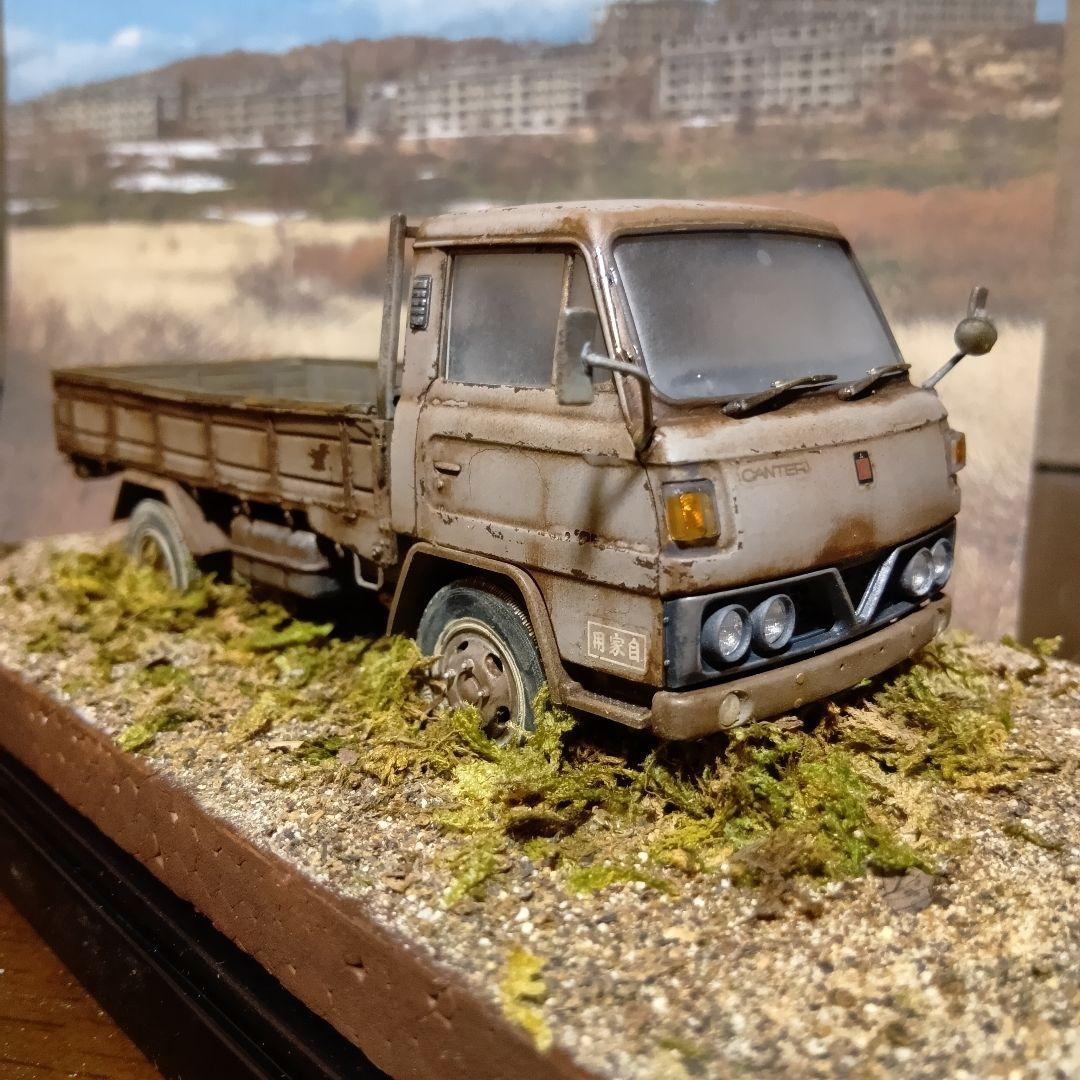 三菱ふそうキャンター1/32完成品。