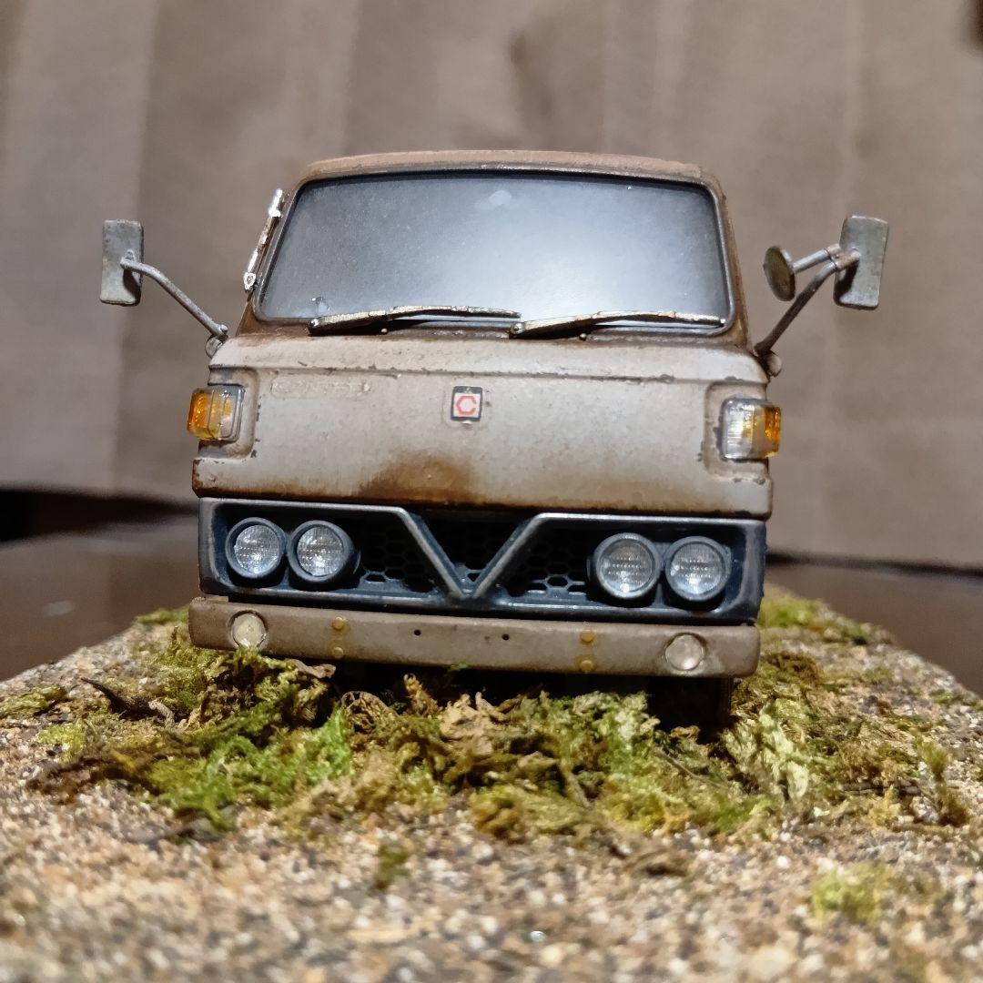 三菱ふそうキャンター1/32完成品。