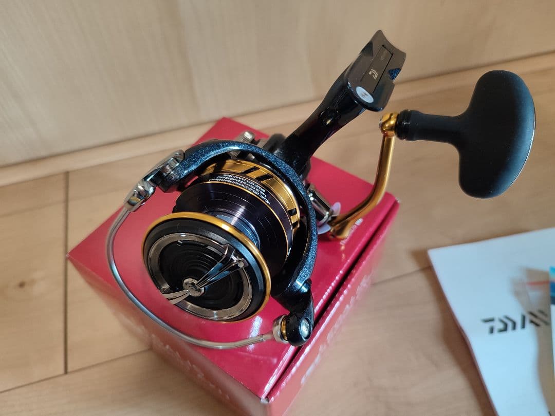 Daiwa LEGALIS LT 4000D-CXH リール サーフ シャアジギ