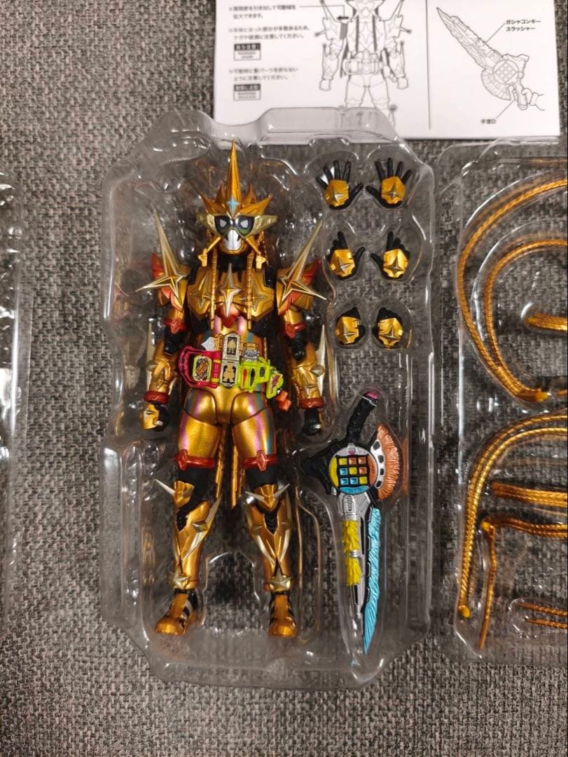 S.H.Figuarts 真骨彫製法 仮面ライダーエグゼイド ムテキゲーマー