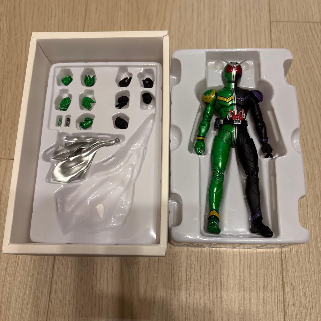 【欠品あり】真骨彫 仮面ライダーダブル サイクロンジョーカー＋おまけ