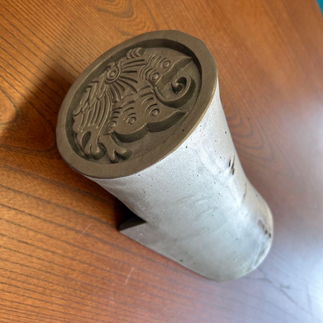 いぶし瓦製円筒形オブジェ