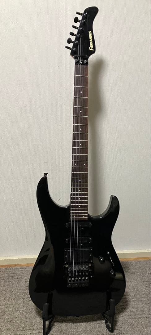 フェルナンデス　フロイドローズ ブラック　旧アクティブ回路　パッシブエレキギター