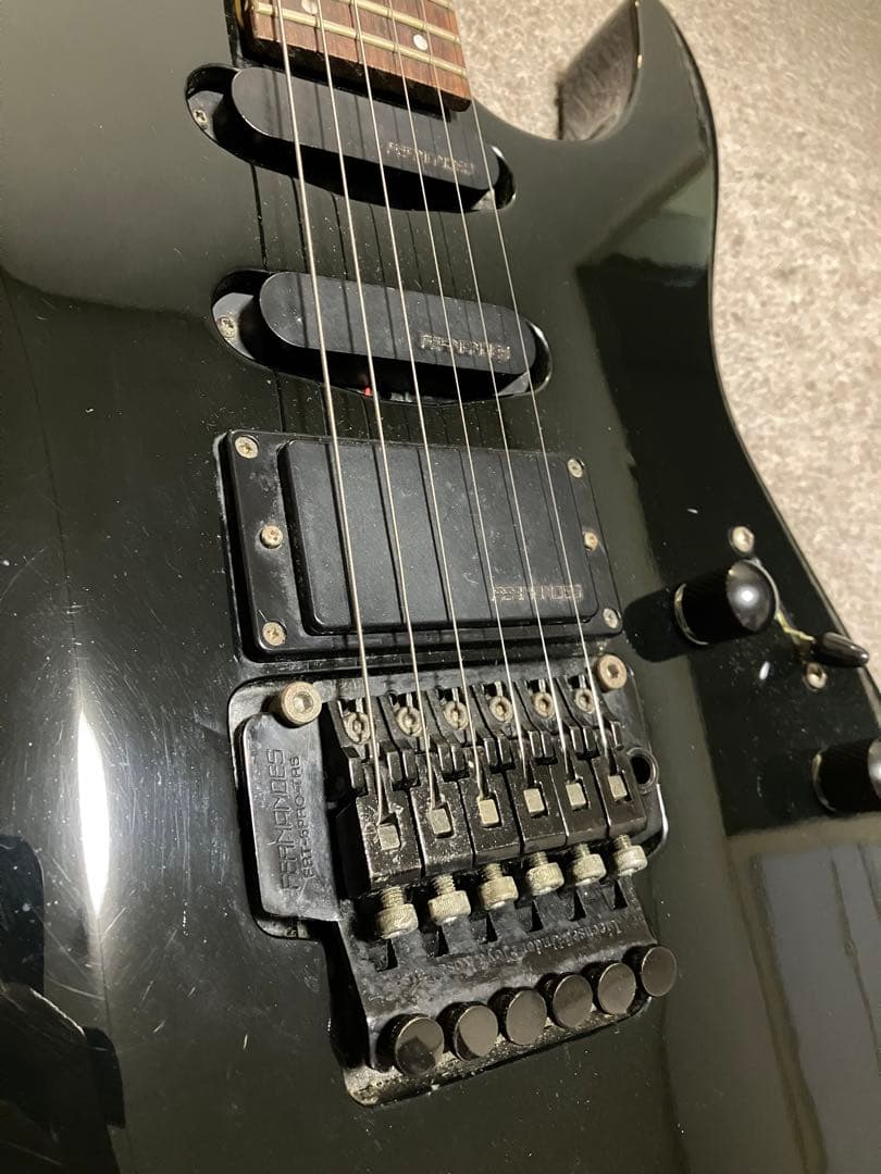 フェルナンデス　フロイドローズ ブラック　旧アクティブ回路　パッシブエレキギター