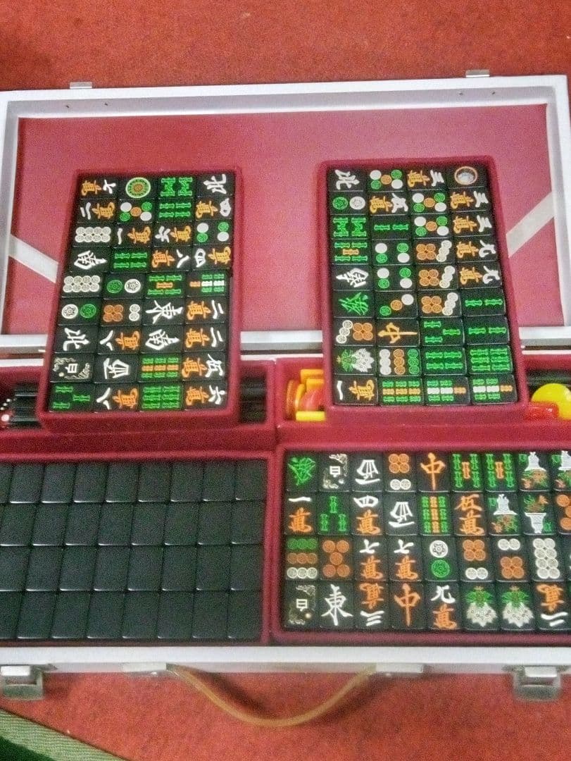 自動仕様麻雀牌セット 黒・緑・オレンジ デザイン（美品）