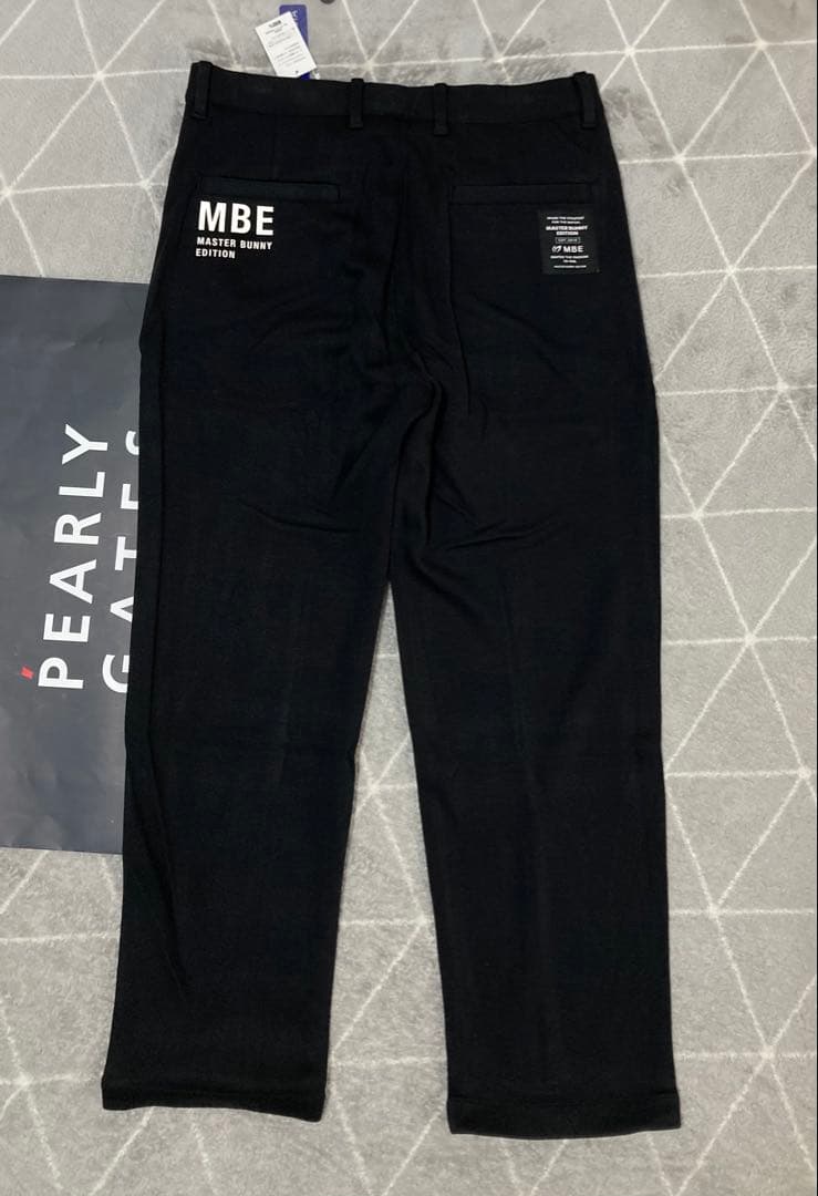 新品 パーリーゲイツ マスターバニー ソリストヒート ツイルパンツ(4)M/黒