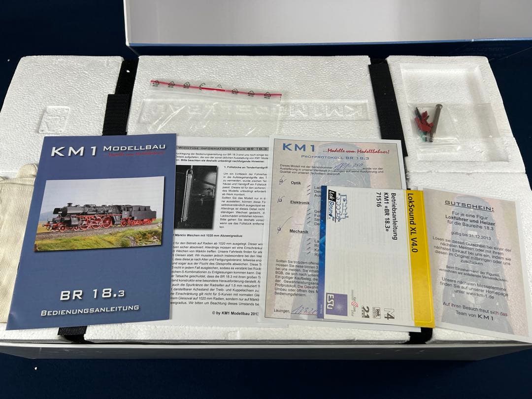 ドイツ 蒸気機関車 KM1 Modellbau BAUREIHE 18.3