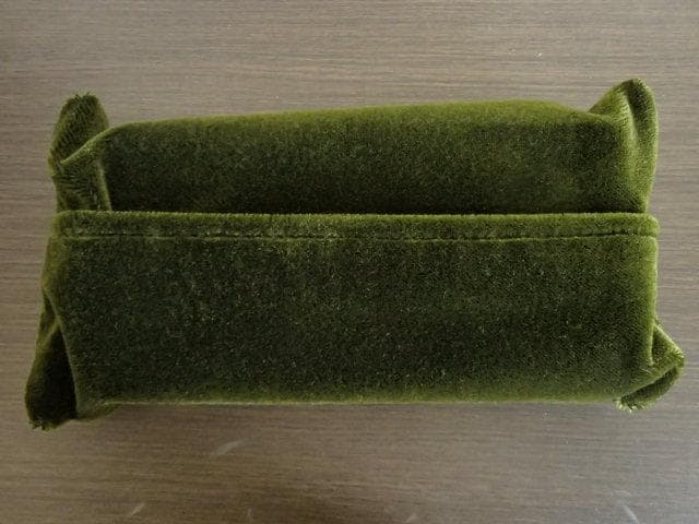 阪急電車の車両のシートと同じ生地を用いたティッシュボックスカバー　阪急電鉄